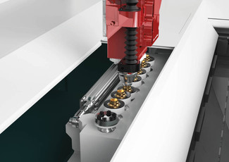 Unmanned operations with automatic nozzle change